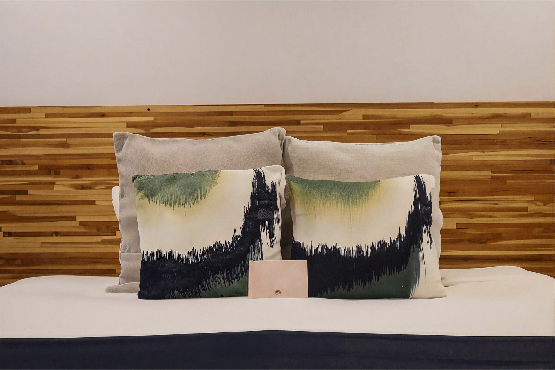 Standard King Accesible